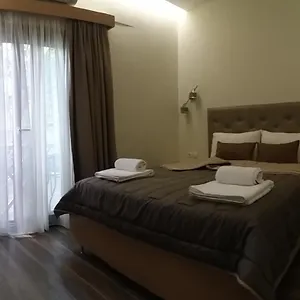 Mama Kitsa Apartament