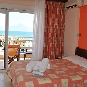 Otel Sunrise, Sarti